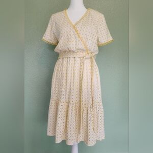 GIBSON LATIMER Yellow/ White Eyelet Yellow Sunset Dress. Size SMALL